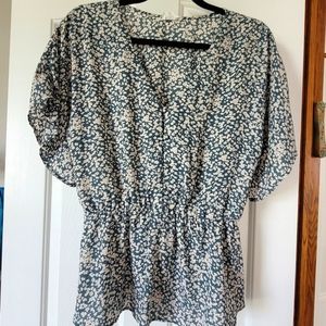 Sienna Sky top, size L, teal and white floral print